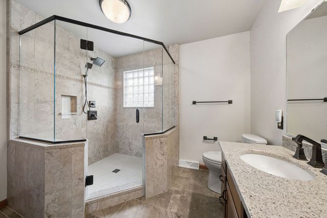 9470 Pembroke CIRCLE, North Huntingdon, PA 15642