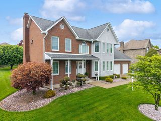 9470 Pembroke CIRCLE, North Huntingdon, PA 15642