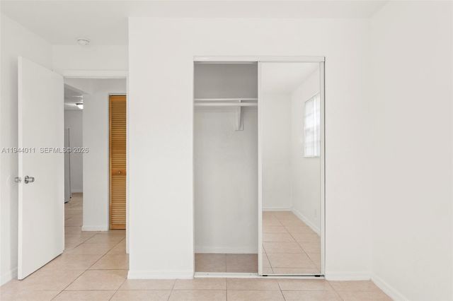 4120 SW 19th St, West Park, FL 33023