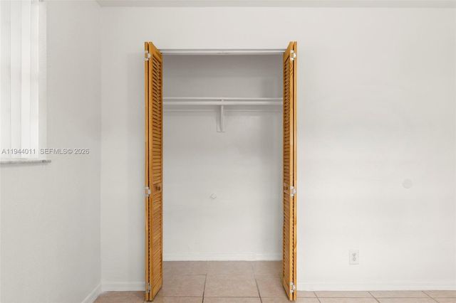 4120 SW 19th St, West Park, FL 33023