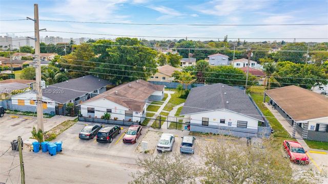 4120 SW 19th St, West Park, FL 33023