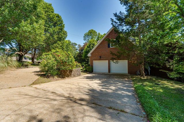 9228 Rocky Cove Drive, Chattanooga, TN 37421