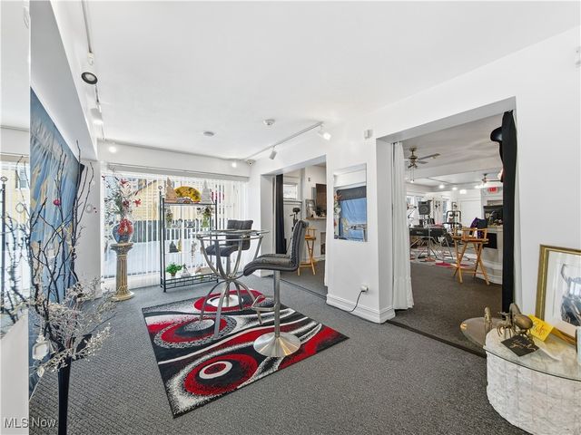 1214 E Market Street, Warren, OH 44483