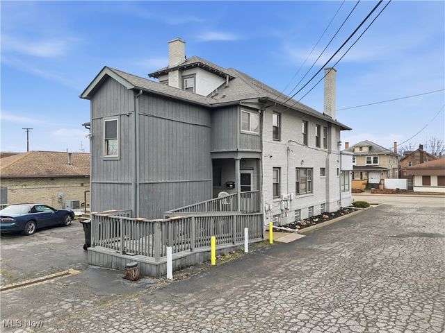 1214 E Market Street, Warren, OH 44483