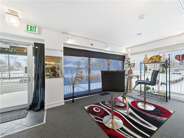 1214 E Market Street, Warren, OH 44483