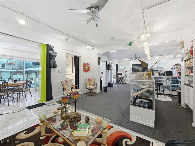 1214 E Market Street, Warren, OH 44483