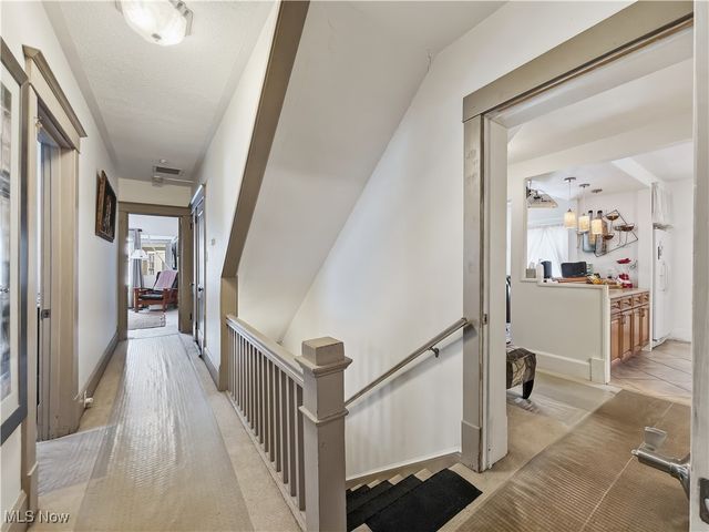 1214 E Market Street, Warren, OH 44483