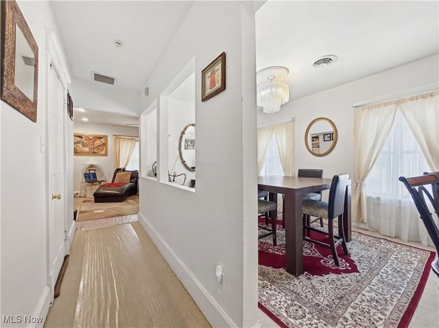 1214 E Market Street, Warren, OH 44483