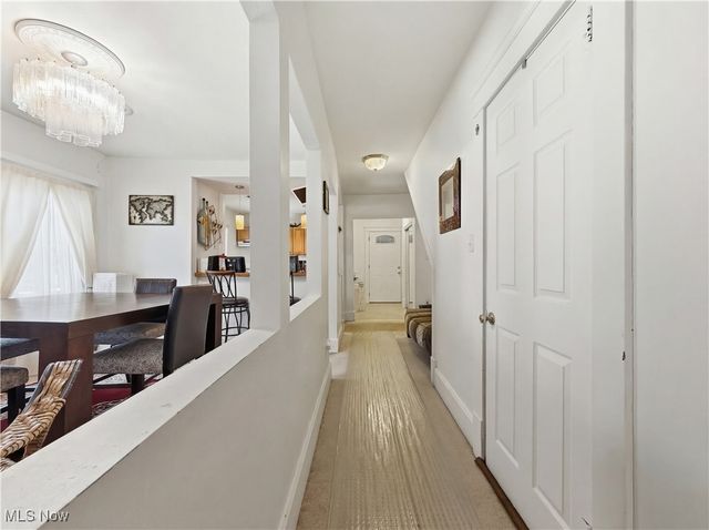 1214 E Market Street, Warren, OH 44483