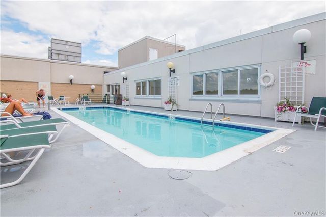 1 Landmark Square 115, Port Chester, NY 10573