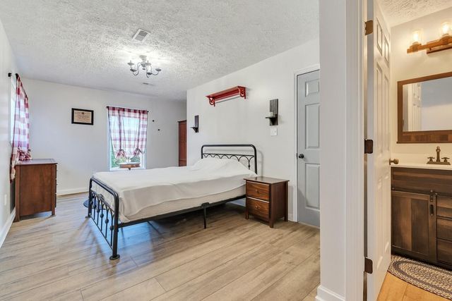 1100 High Meadows DR, Wirtz, VA 24184