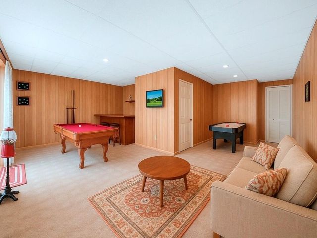 1100 High Meadows DR, Wirtz, VA 24184