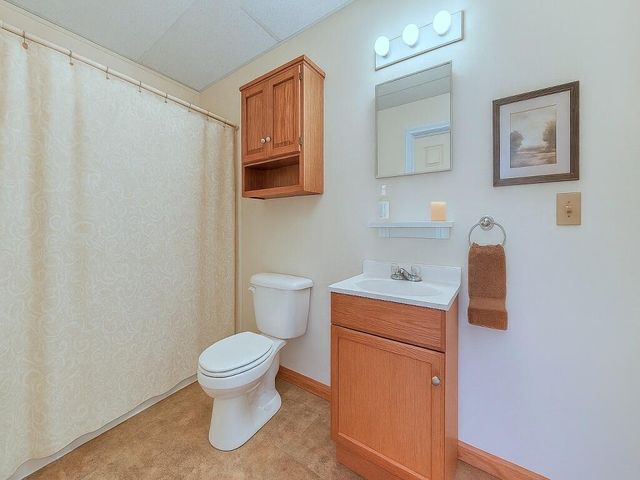 1100 High Meadows DR, Wirtz, VA 24184