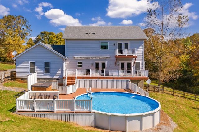 1100 High Meadows DR, Wirtz, VA 24184