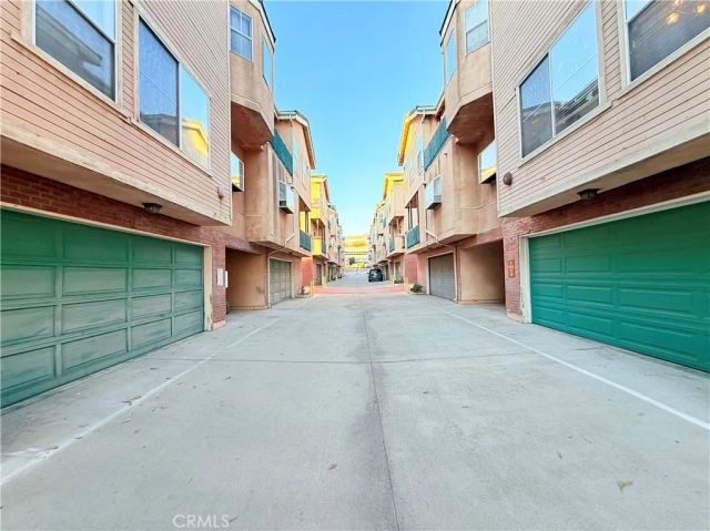 319 W Duarte A, Monrovia, CA 91016