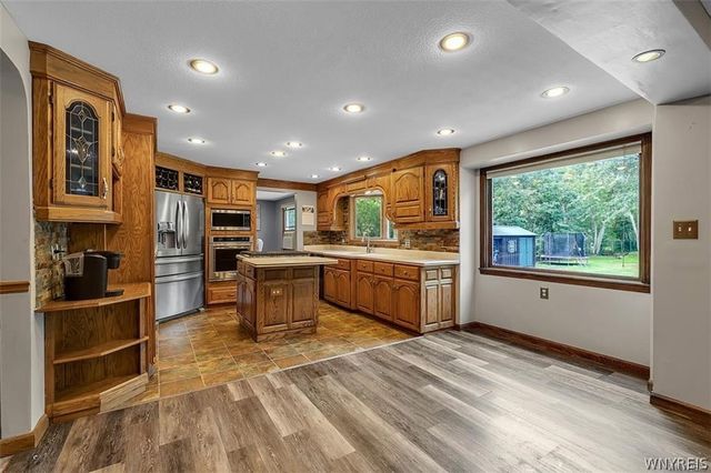 598 Baseline Road, Grand Island, NY 14072