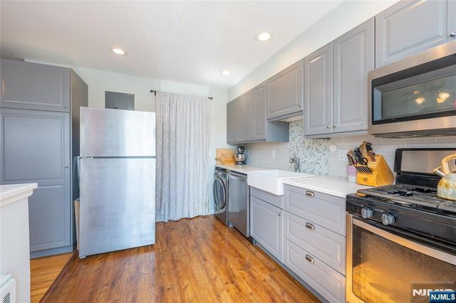 15-06 B N Plaza Road 15-06 B, Fair Lawn, NJ 07410