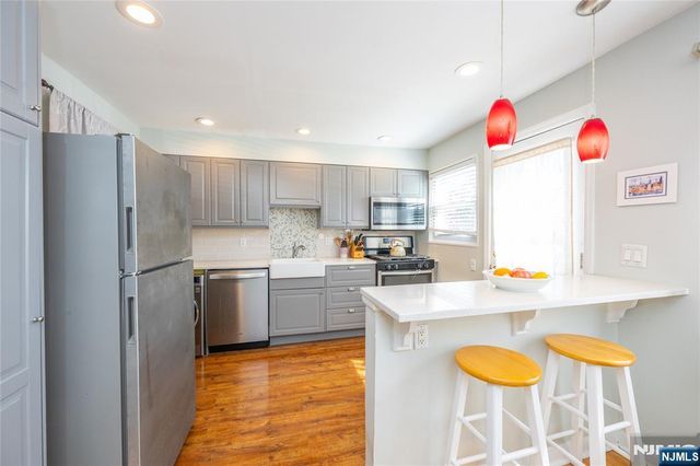 15-06 B N Plaza Road 15-06 B, Fair Lawn, NJ 07410