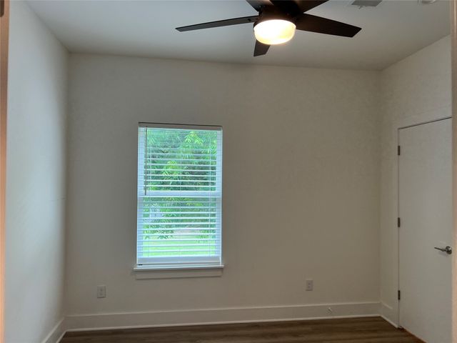408 Dr Martin Luther King Jr Boulevard 201, Waxahachie, TX 75165
