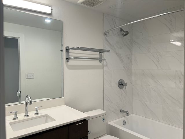 408 Dr Martin Luther King Jr Boulevard 201, Waxahachie, TX 75165