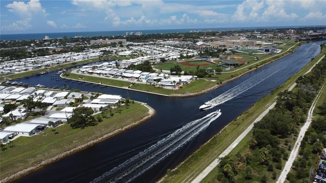 809 S WATERWAY, Venice, FL 34285