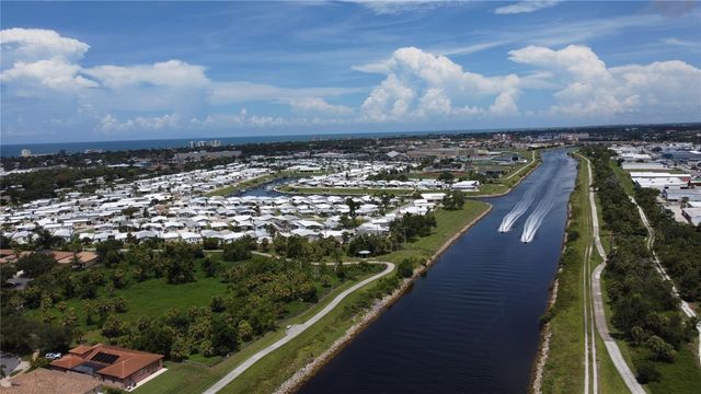 809 S WATERWAY, Venice, FL 34285