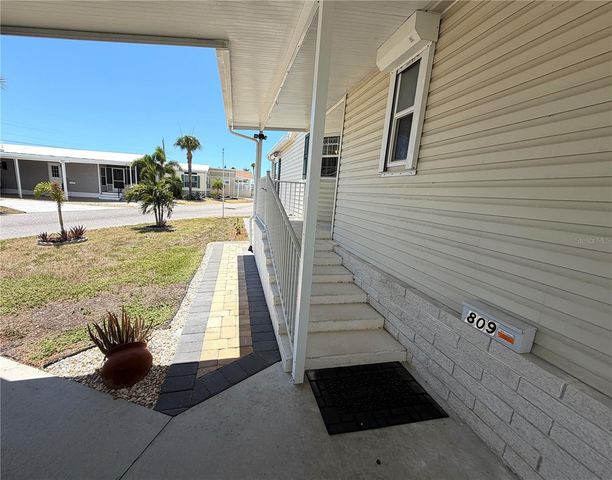 809 S WATERWAY, Venice, FL 34285
