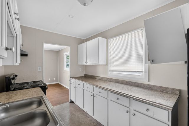 1170 S Hampton Road, Columbus, OH 43227