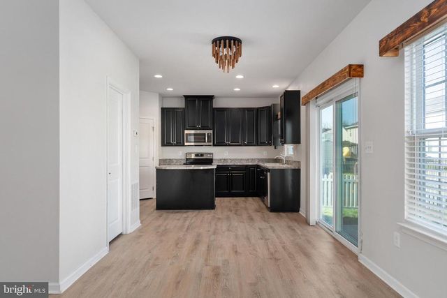 9217 WOOD CREEK CIR, Fredericksburg, VA 22407