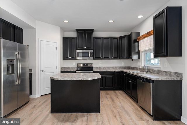 9217 WOOD CREEK CIR, Fredericksburg, VA 22407