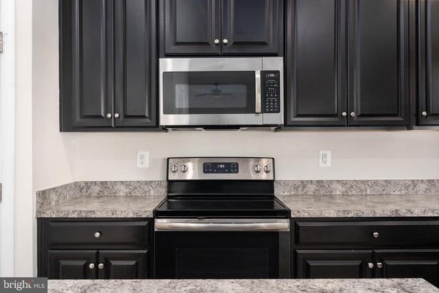 9217 WOOD CREEK CIR, Fredericksburg, VA 22407