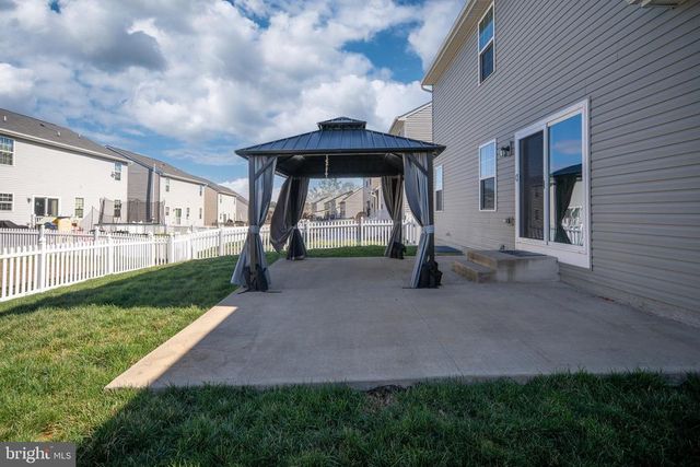 9217 WOOD CREEK CIR, Fredericksburg, VA 22407