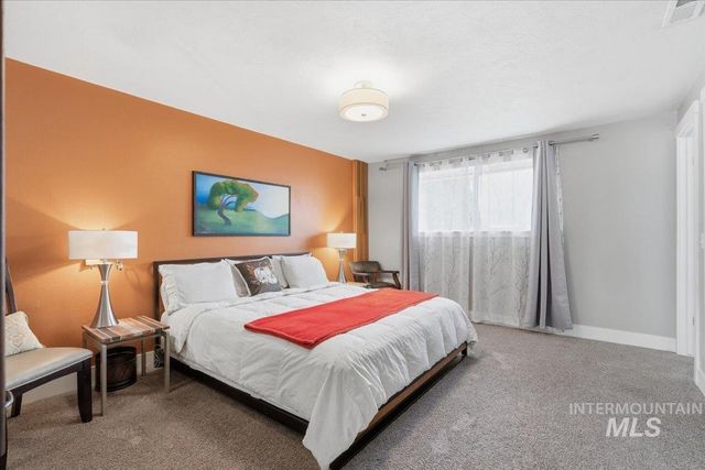 1933 N Blossom Pl,, Meridian, ID 83646