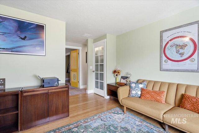 1933 N Blossom Pl,, Meridian, ID 83646