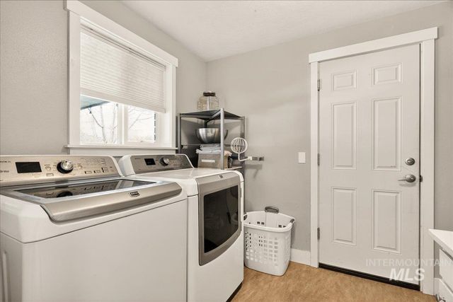 1933 N Blossom Pl,, Meridian, ID 83646