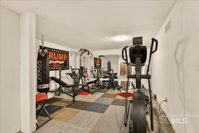 1933 N Blossom Pl,, Meridian, ID 83646