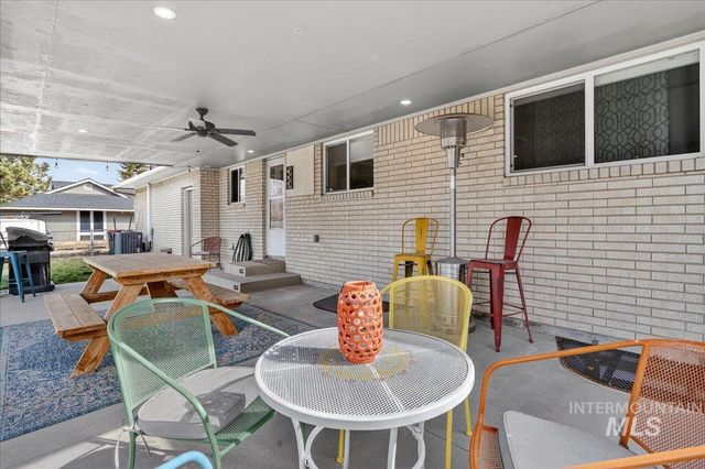 1933 N Blossom Pl,, Meridian, ID 83646