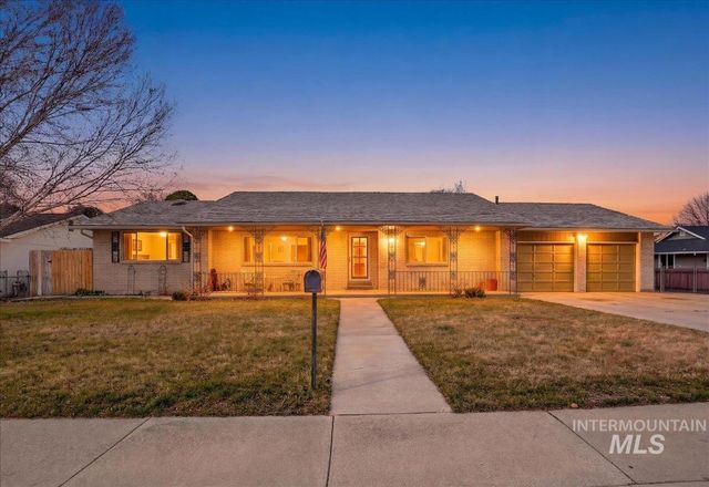 1933 N Blossom Pl,, Meridian, ID 83646