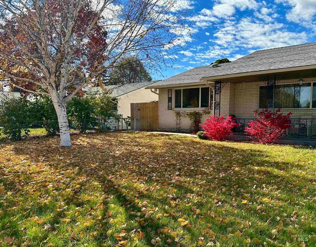 1933 N Blossom Pl,, Meridian, ID 83646