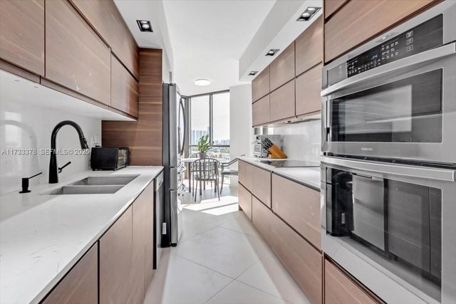1000 Island Boulevard 2003, Aventura, FL 33160
