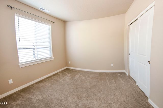 2322 NW Kingwood Avenue, Redmond, OR 97756