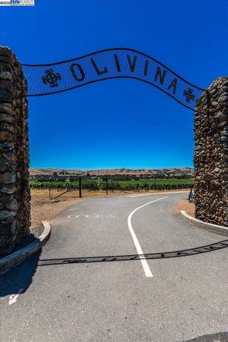 2105 Malbec Cmn, Livermore, CA 94550