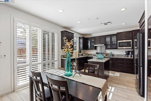 2105 Malbec Cmn, Livermore, CA 94550