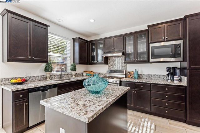 2105 Malbec Cmn, Livermore, CA 94550