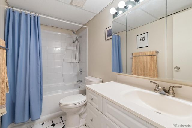 2150 S Vaughn Way 204D, Aurora, CO 80014