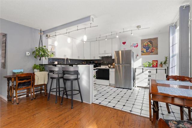 2150 S Vaughn Way 204D, Aurora, CO 80014