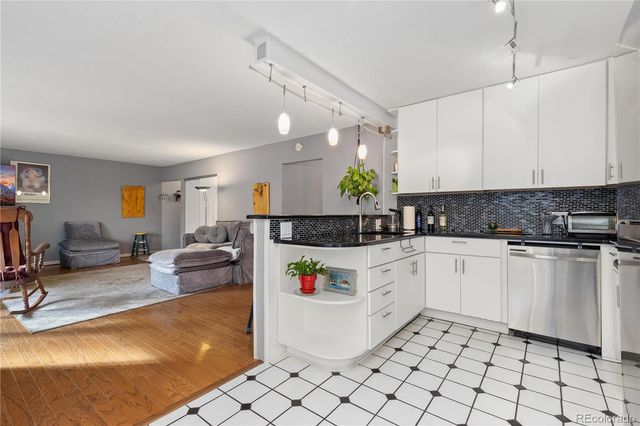 2150 S Vaughn Way 204D, Aurora, CO 80014