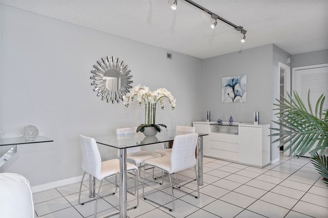 2841 N Ocean Boulevard 602, Fort Lauderdale, FL 33308