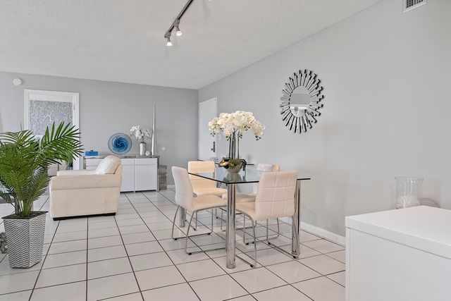 2841 N Ocean Boulevard 602, Fort Lauderdale, FL 33308