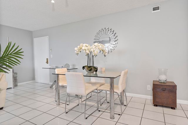 2841 N Ocean Boulevard 602, Fort Lauderdale, FL 33308